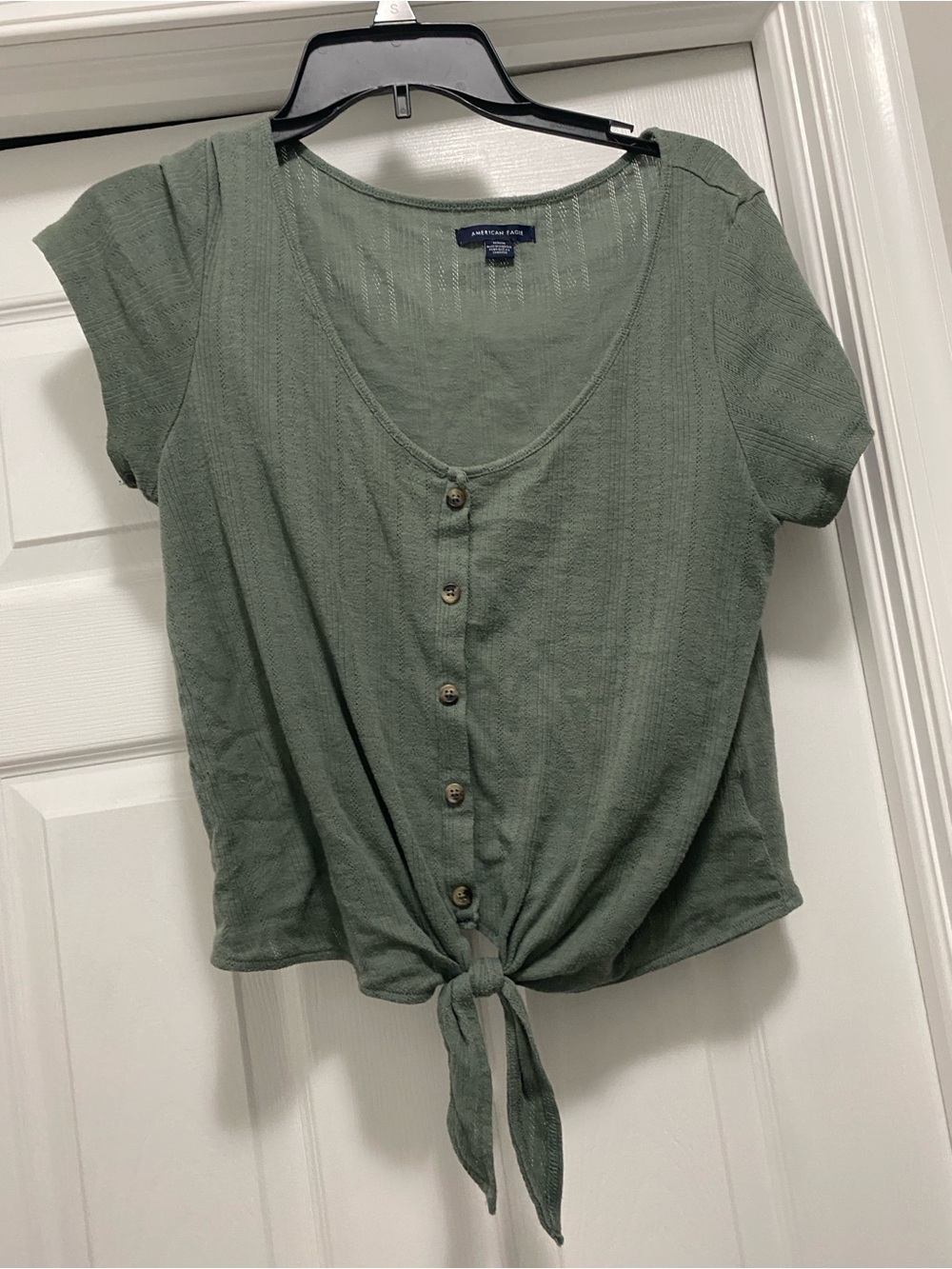 American Eagle Outfitters Tie-Front Button Crop Top in Olive